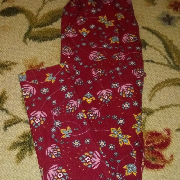 Lularoe - Picture 3 of 4